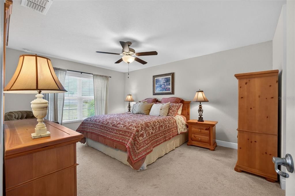 For Rent: $2,350 (4 beds, 2 baths, 1858 Square Feet)