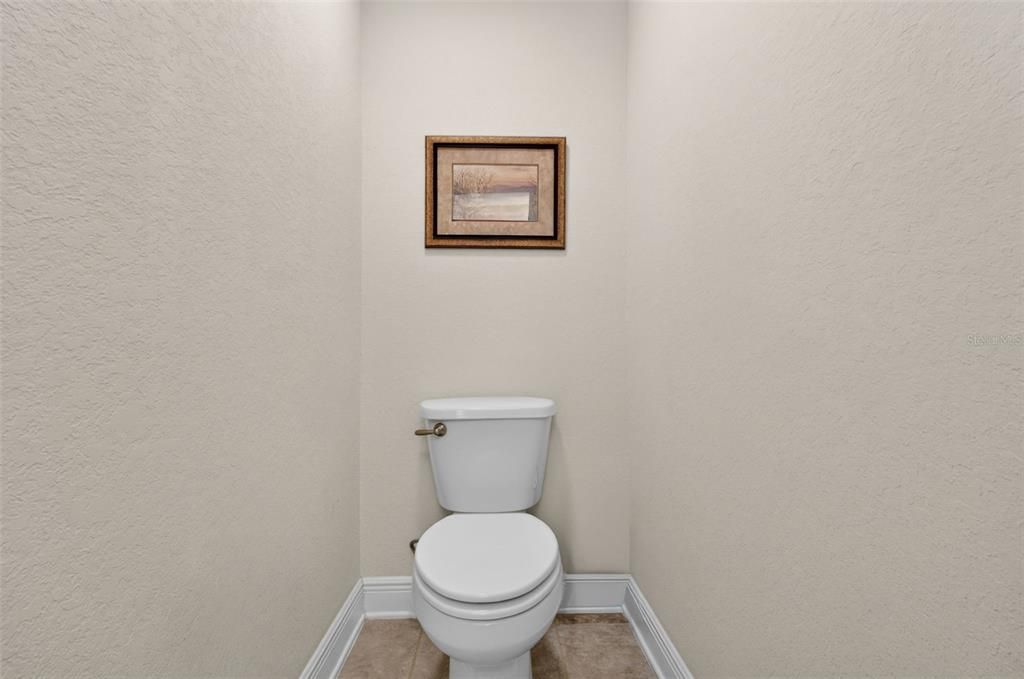 For Rent: $2,350 (4 beds, 2 baths, 1858 Square Feet)