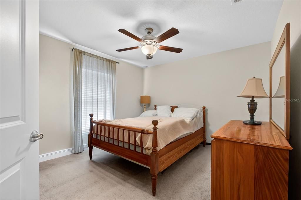 For Rent: $2,350 (4 beds, 2 baths, 1858 Square Feet)