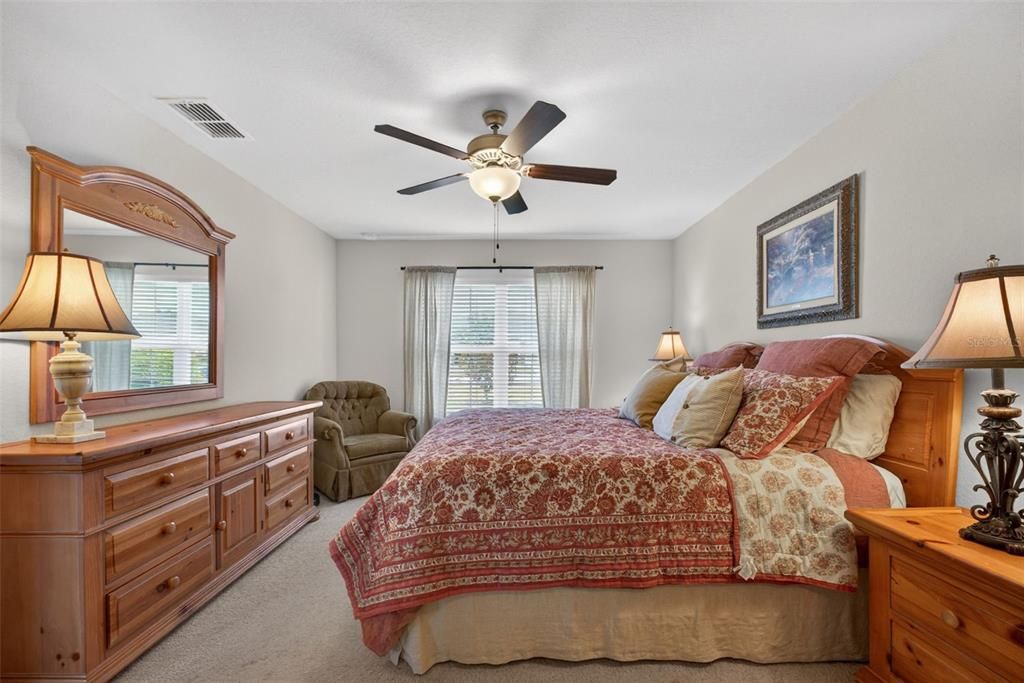 For Rent: $2,350 (4 beds, 2 baths, 1858 Square Feet)
