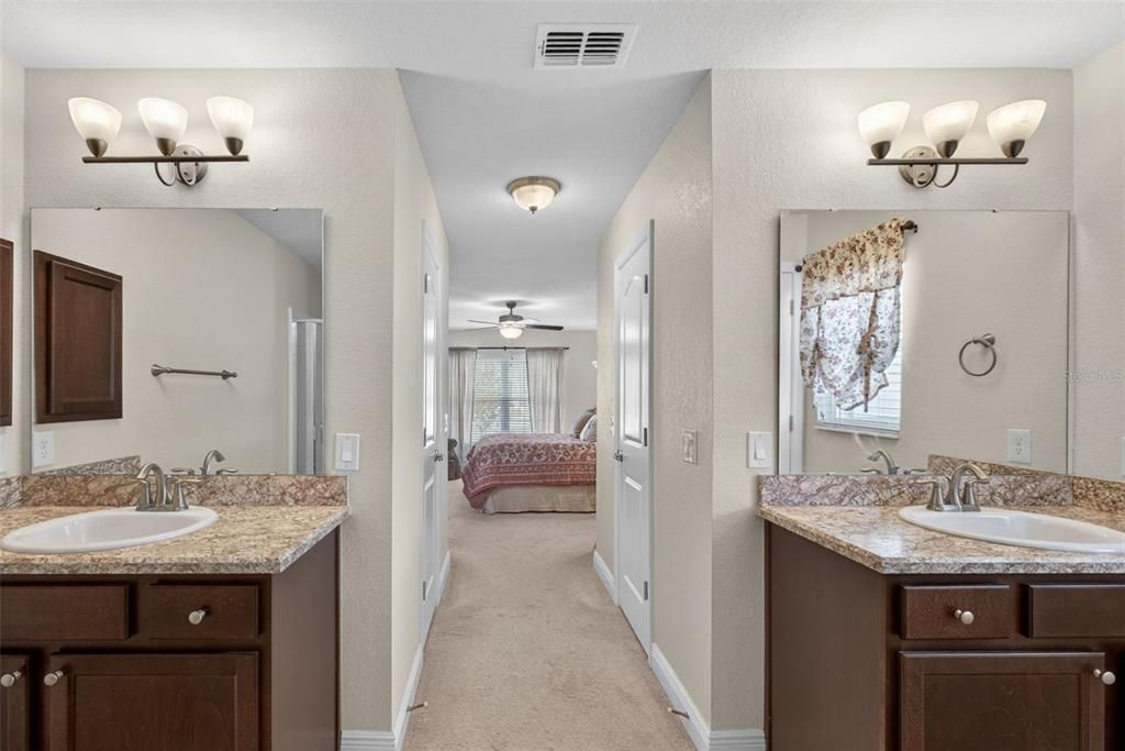 For Rent: $2,350 (4 beds, 2 baths, 1858 Square Feet)