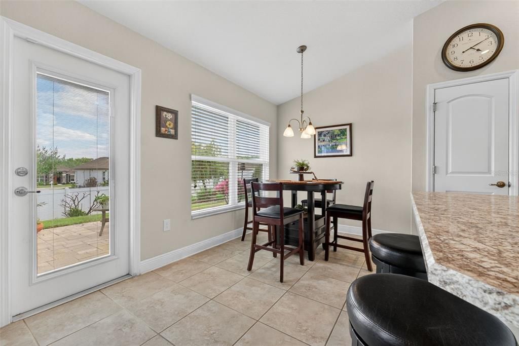 For Rent: $2,350 (4 beds, 2 baths, 1858 Square Feet)