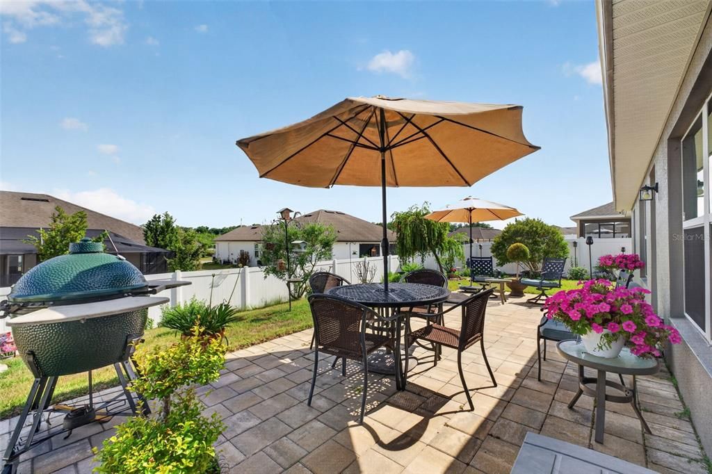For Rent: $2,350 (4 beds, 2 baths, 1858 Square Feet)