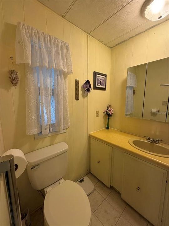 For Sale: $135,000 (2 beds, 1 baths, 1056 Square Feet)