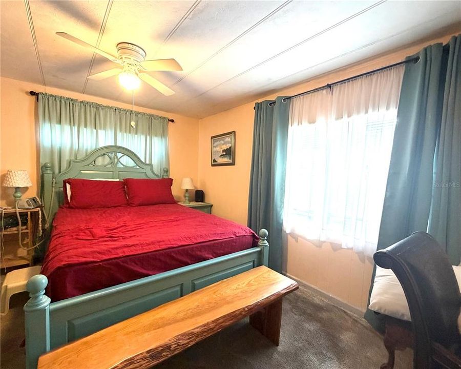For Sale: $135,000 (2 beds, 1 baths, 1056 Square Feet)