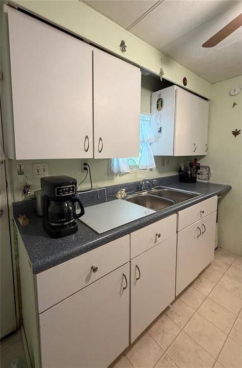 For Sale: $135,000 (2 beds, 1 baths, 1056 Square Feet)