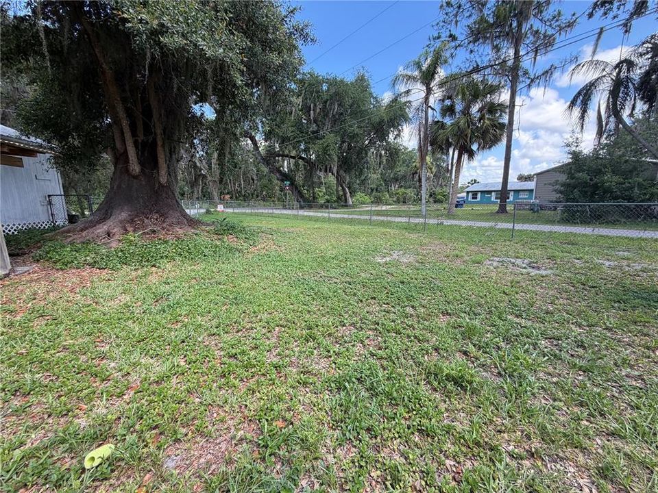 For Sale: $135,000 (2 beds, 1 baths, 1056 Square Feet)