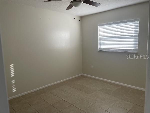 For Rent: $1,800 (3 beds, 1 baths, 1120 Square Feet)