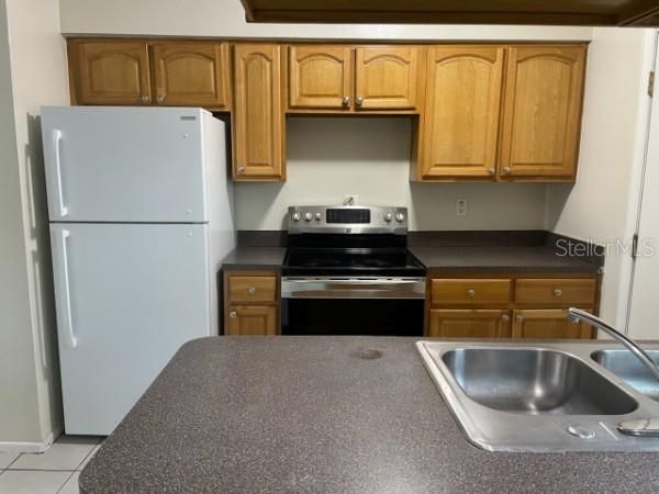 For Rent: $1,800 (3 beds, 1 baths, 1120 Square Feet)