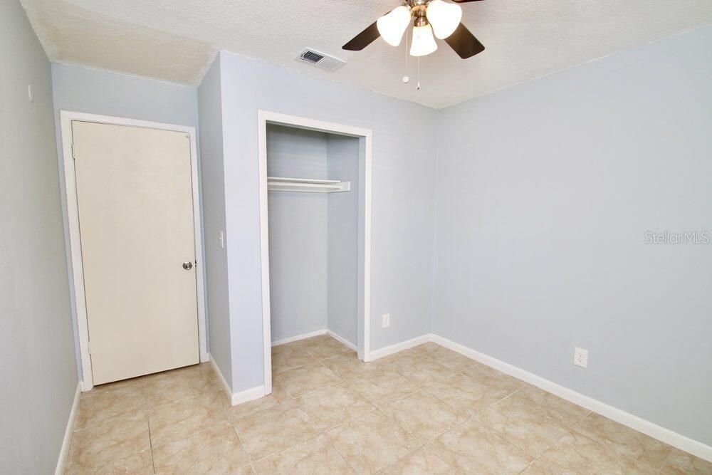 Activo con contrato: $329,900 (4 camas, 2 baños, 1213 Pies cuadrados)