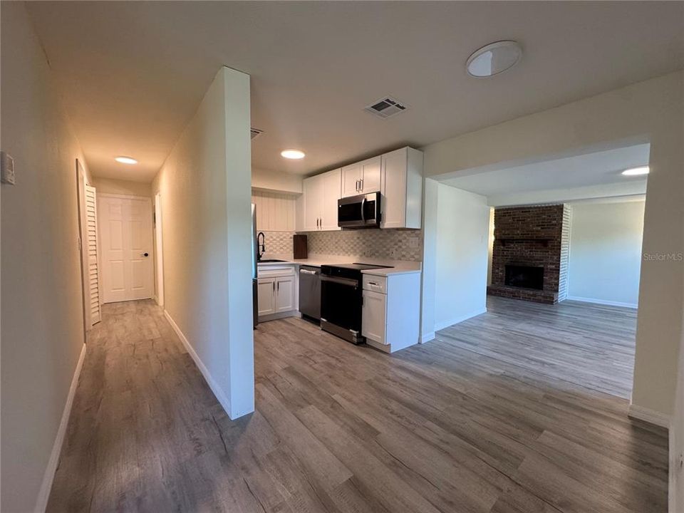 В аренду: $1,950 (3 спален, 1 ванн, 1160 Квадратных фут)