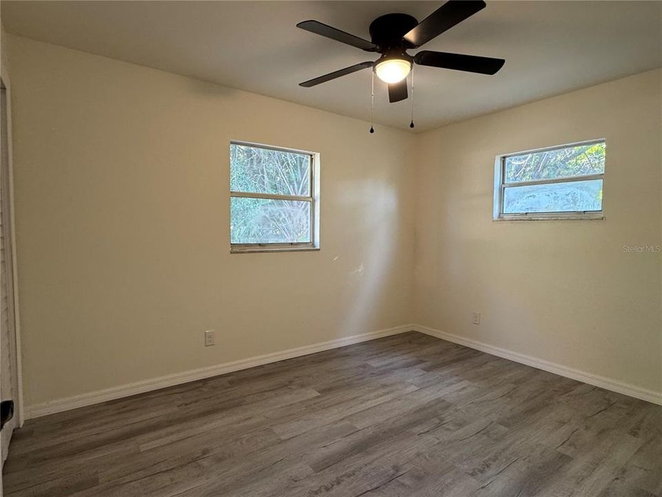 В аренду: $1,950 (3 спален, 1 ванн, 1160 Квадратных фут)