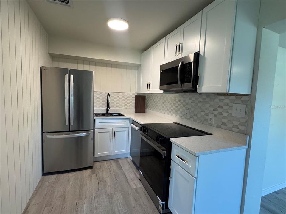 В аренду: $1,950 (3 спален, 1 ванн, 1160 Квадратных фут)