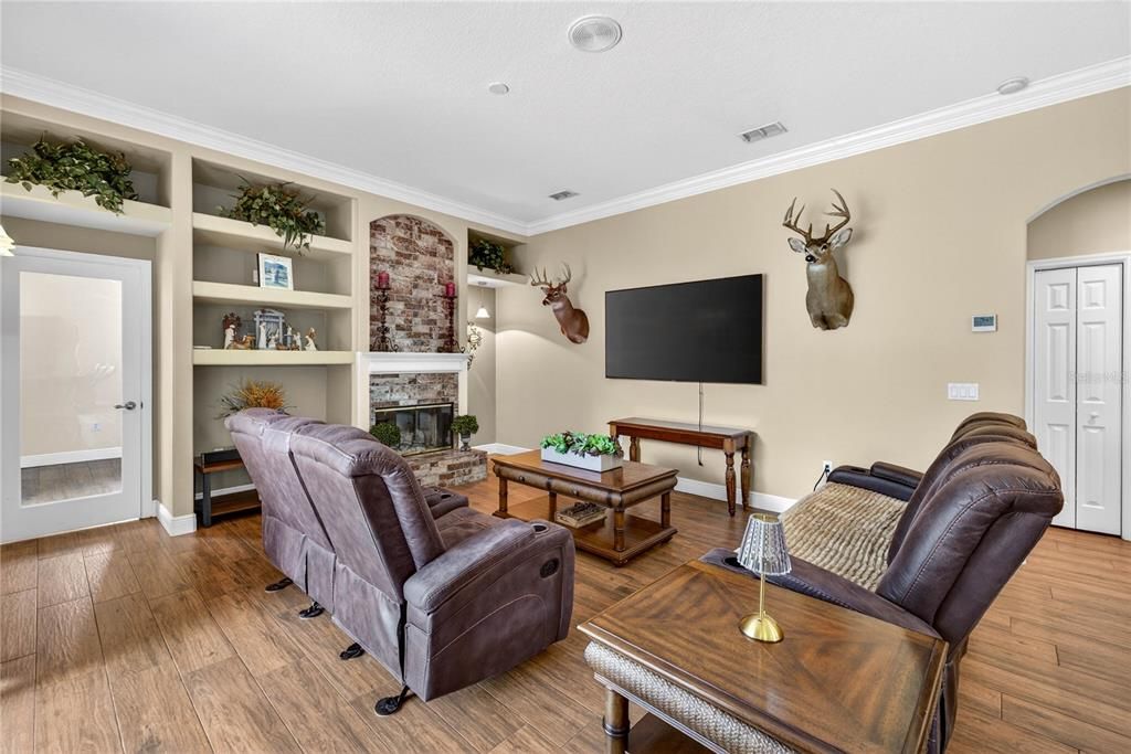 En Venta: $749,900 (4 camas, 3 baños, 2656 Pies cuadrados)