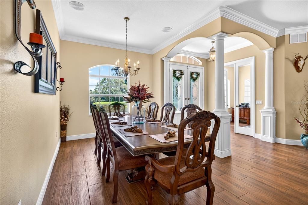 En Venta: $749,900 (4 camas, 3 baños, 2656 Pies cuadrados)