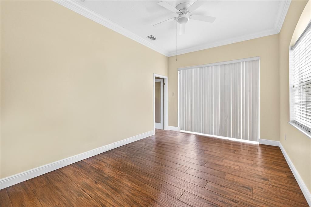 En Venta: $749,900 (4 camas, 3 baños, 2656 Pies cuadrados)