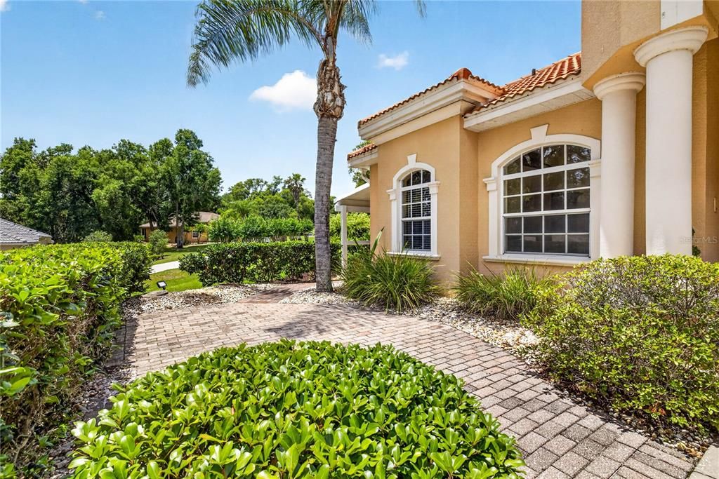 En Venta: $749,900 (4 camas, 3 baños, 2656 Pies cuadrados)
