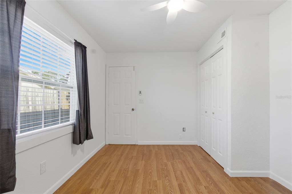 For Sale: $294,000 (3 beds, 2 baths, 1400 Square Feet)