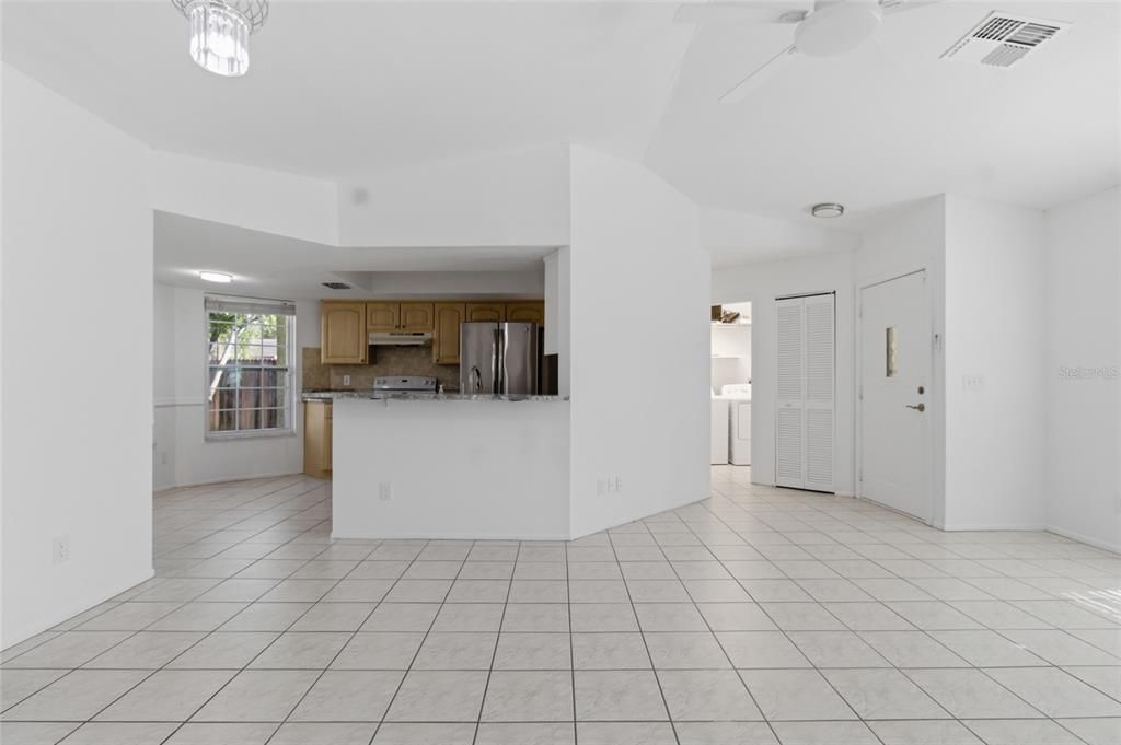 For Sale: $294,000 (3 beds, 2 baths, 1400 Square Feet)