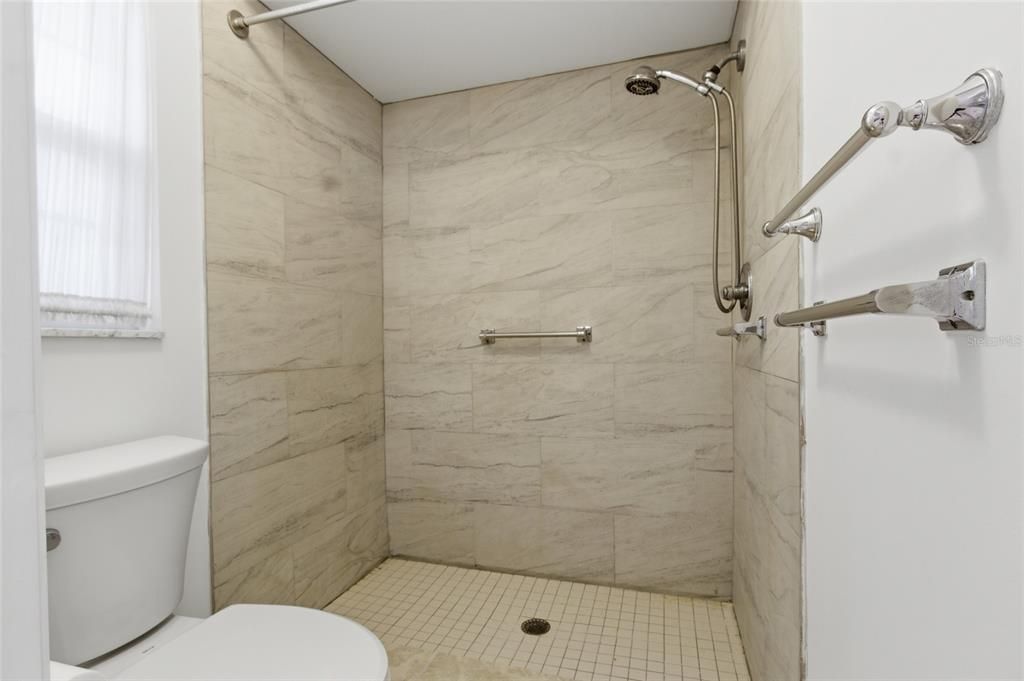 For Sale: $294,000 (3 beds, 2 baths, 1400 Square Feet)
