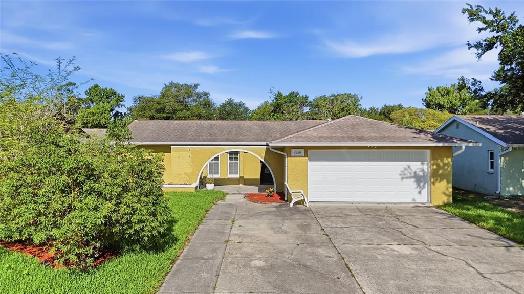For Sale: $294,000 (3 beds, 2 baths, 1400 Square Feet)