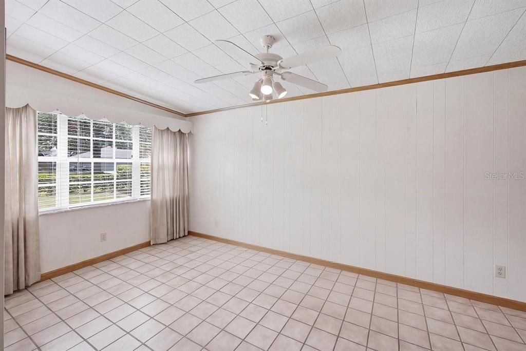 Active With Contract: $500,000 (3 beds, 2 baths, 1716 Square Feet)