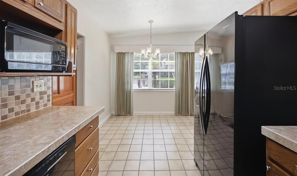 Active With Contract: $500,000 (3 beds, 2 baths, 1716 Square Feet)
