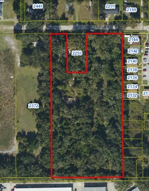 На продажу: $2,000,000 (4.21 acres)