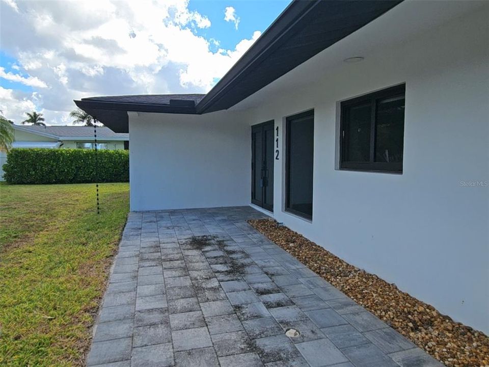 На продажу: $750,000 (3 спален, 2 ванн, 1681 Квадратных фут)