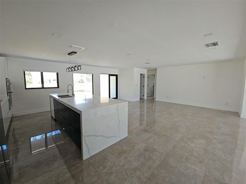 На продажу: $750,000 (3 спален, 2 ванн, 1681 Квадратных фут)
