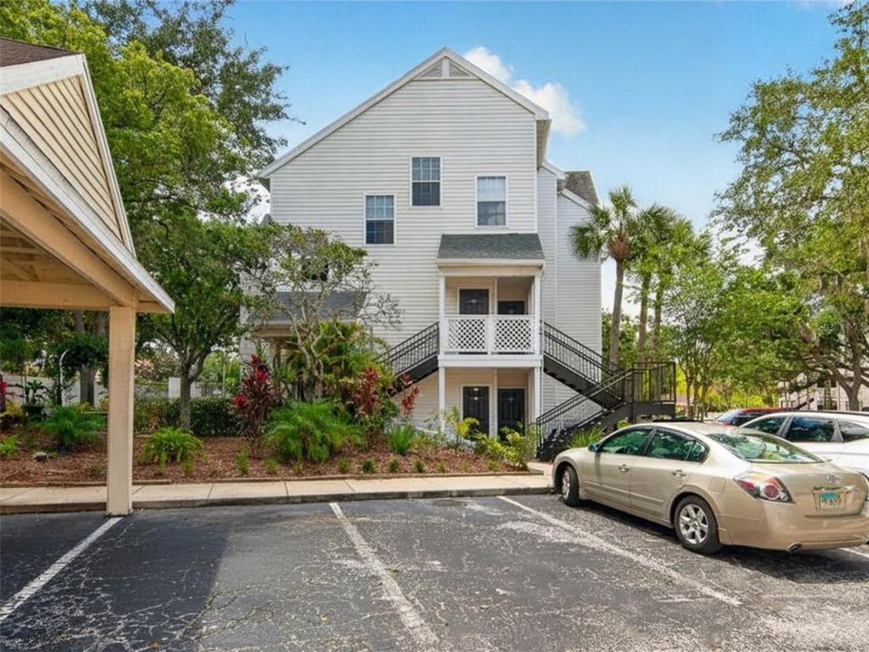 For Sale: $165,000 (1 beds, 1 baths, 1178 Square Feet)