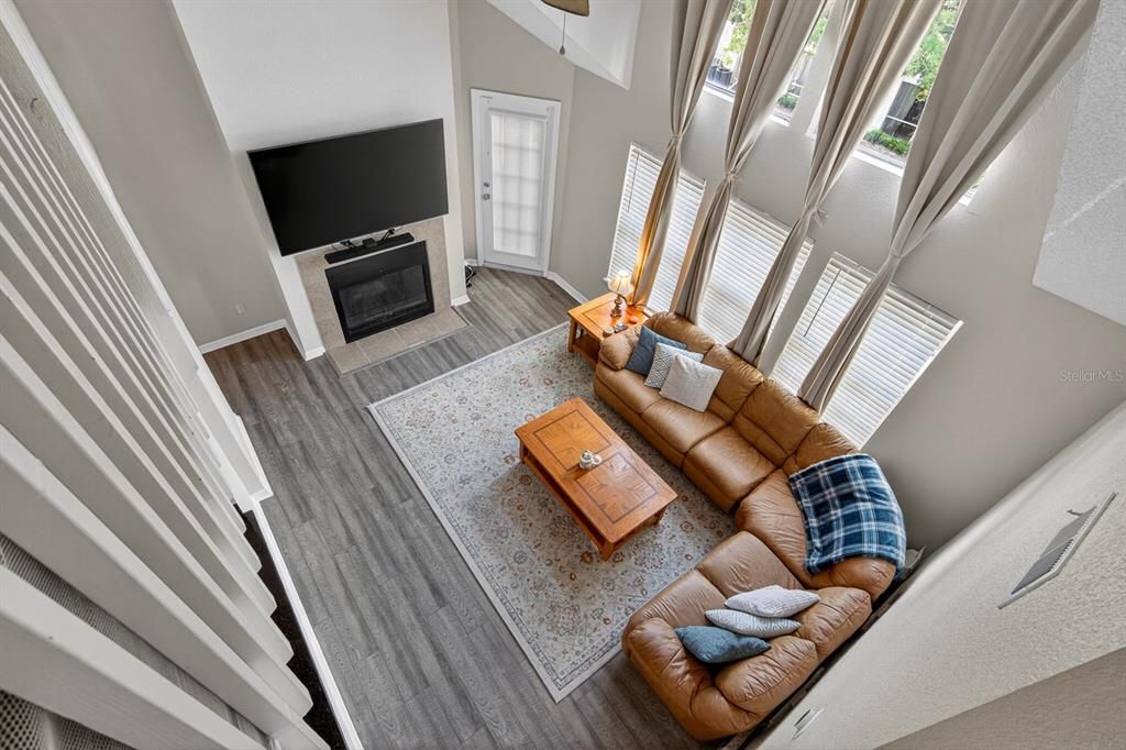 For Sale: $165,000 (1 beds, 1 baths, 1178 Square Feet)