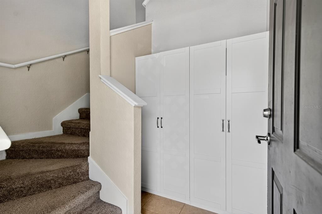 For Sale: $165,000 (1 beds, 1 baths, 1178 Square Feet)