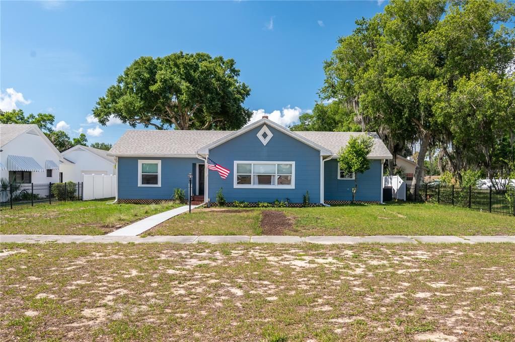 For Sale: $285,000 (3 beds, 2 baths, 2035 Square Feet)