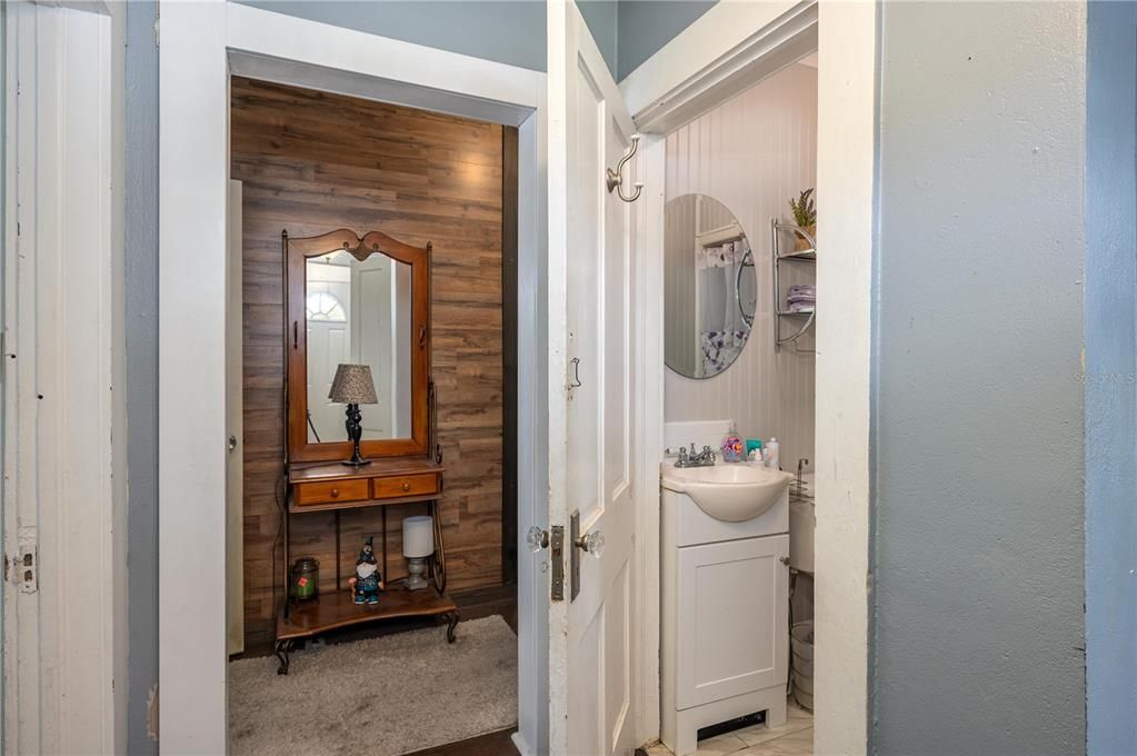 For Sale: $285,000 (3 beds, 2 baths, 2035 Square Feet)