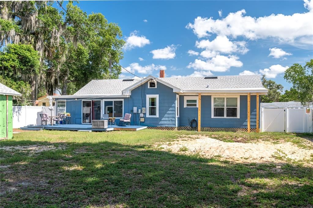 For Sale: $285,000 (3 beds, 2 baths, 2035 Square Feet)