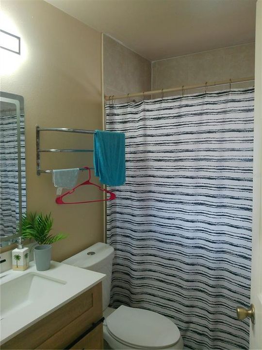 На продажу: $249,000 (3 спален, 2 ванн, 1236 Квадратных фут)