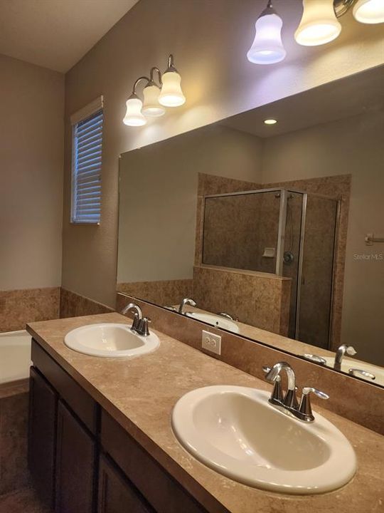 For Sale: $449,500 (4 beds, 3 baths, 2027 Square Feet)