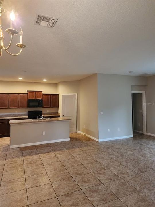 For Sale: $449,500 (4 beds, 3 baths, 2027 Square Feet)