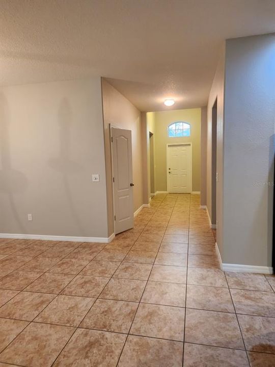 For Sale: $449,500 (4 beds, 3 baths, 2027 Square Feet)