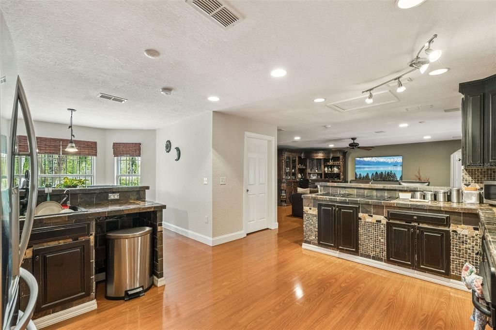For Sale: $1,500,000 (6 beds, 5 baths, 4808 Square Feet)