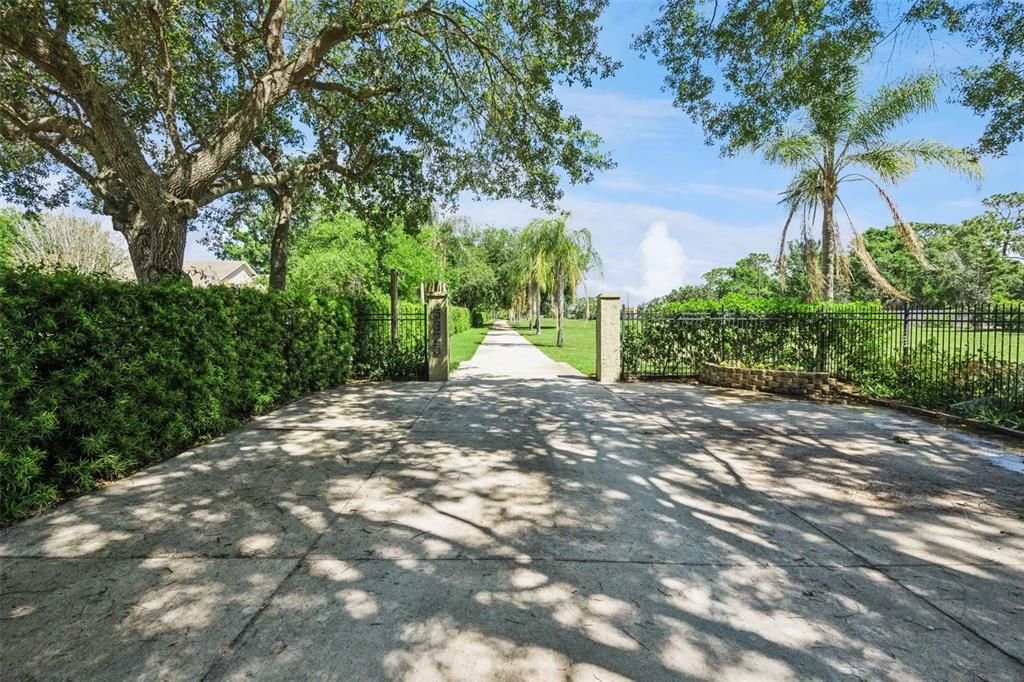 For Sale: $1,500,000 (6 beds, 5 baths, 4808 Square Feet)