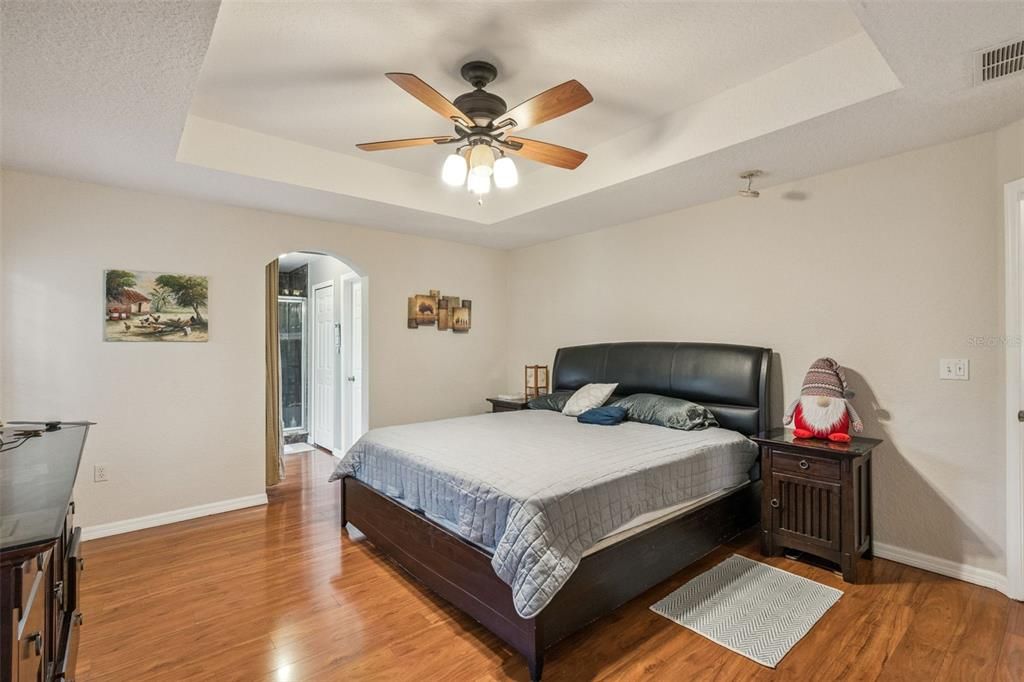 For Sale: $1,500,000 (6 beds, 5 baths, 4808 Square Feet)