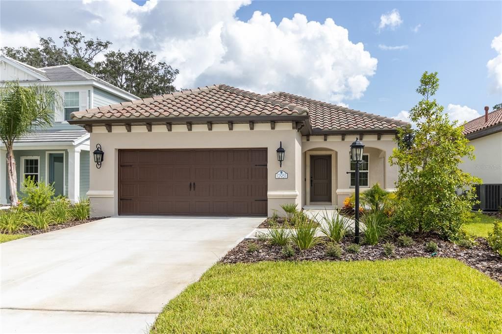 Active With Contract: $3,200 (3 beds, 2 baths, 1766 Square Feet)