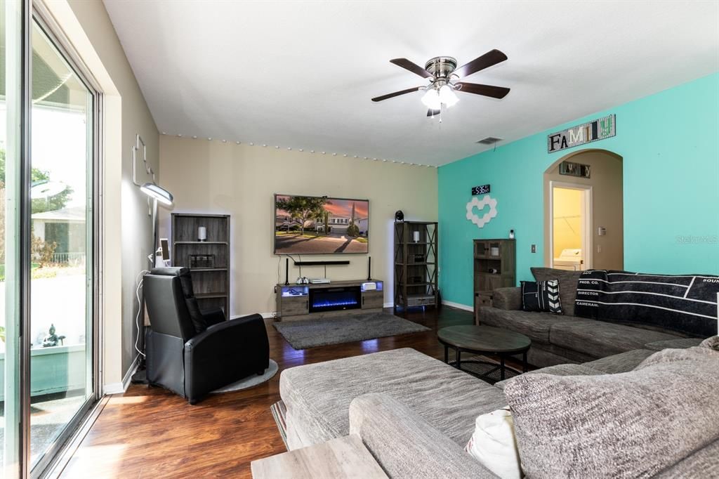 For Sale: $434,500 (4 beds, 2 baths, 2940 Square Feet)