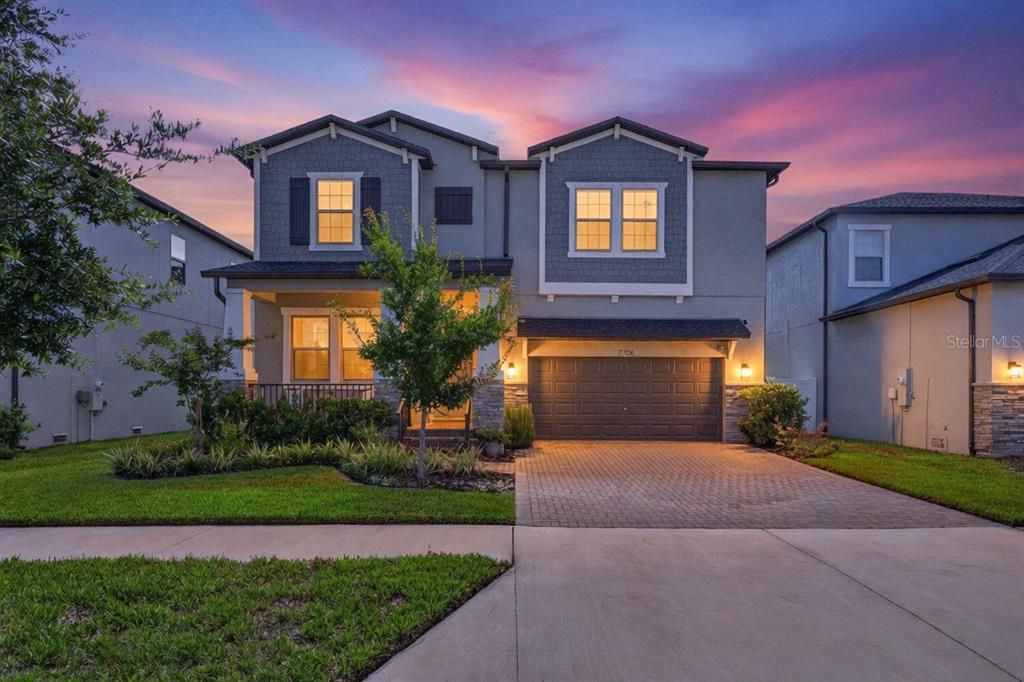 For Sale: $775,000 (4 beds, 3 baths, 2865 Square Feet)