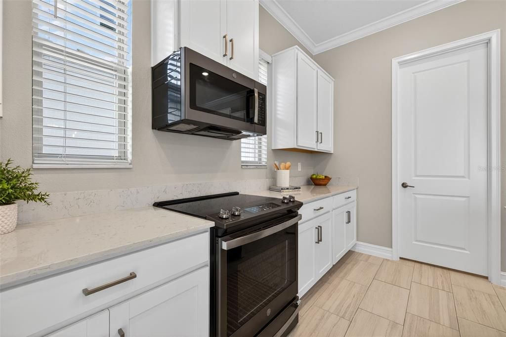 For Sale: $775,000 (4 beds, 3 baths, 2865 Square Feet)