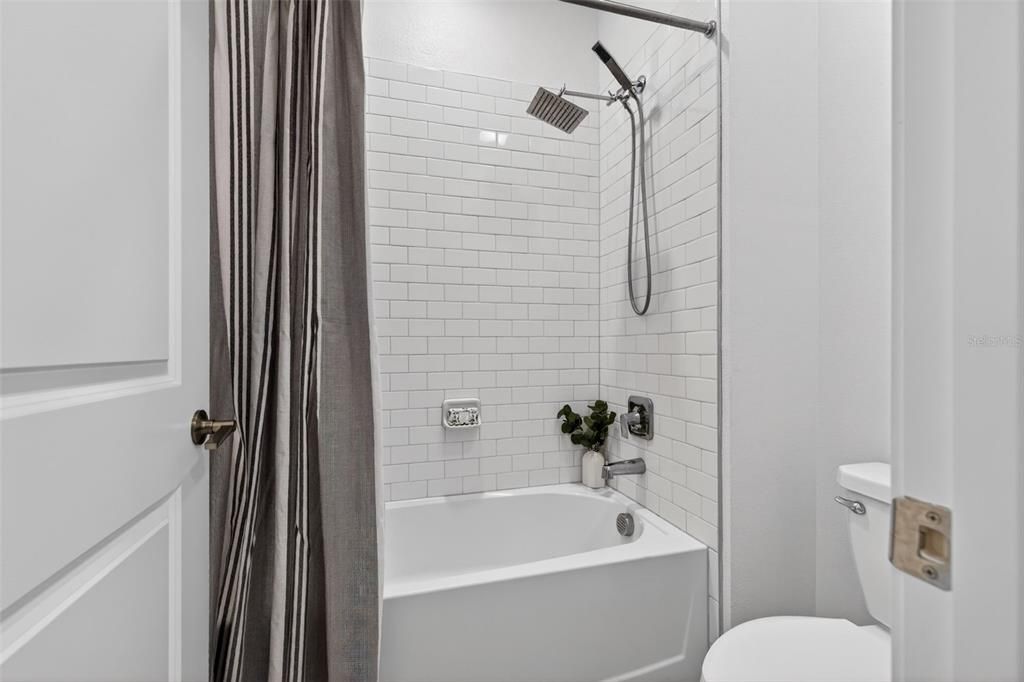 For Sale: $775,000 (4 beds, 3 baths, 2865 Square Feet)