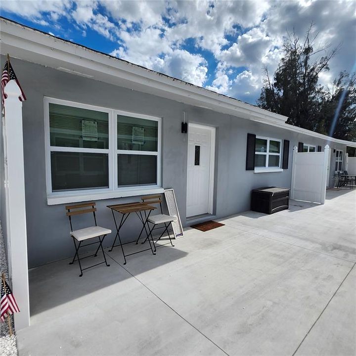 For Rent: $1,700 (2 beds, 1 baths, 850 Square Feet)