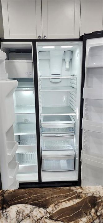 For Rent: $1,700 (2 beds, 1 baths, 850 Square Feet)